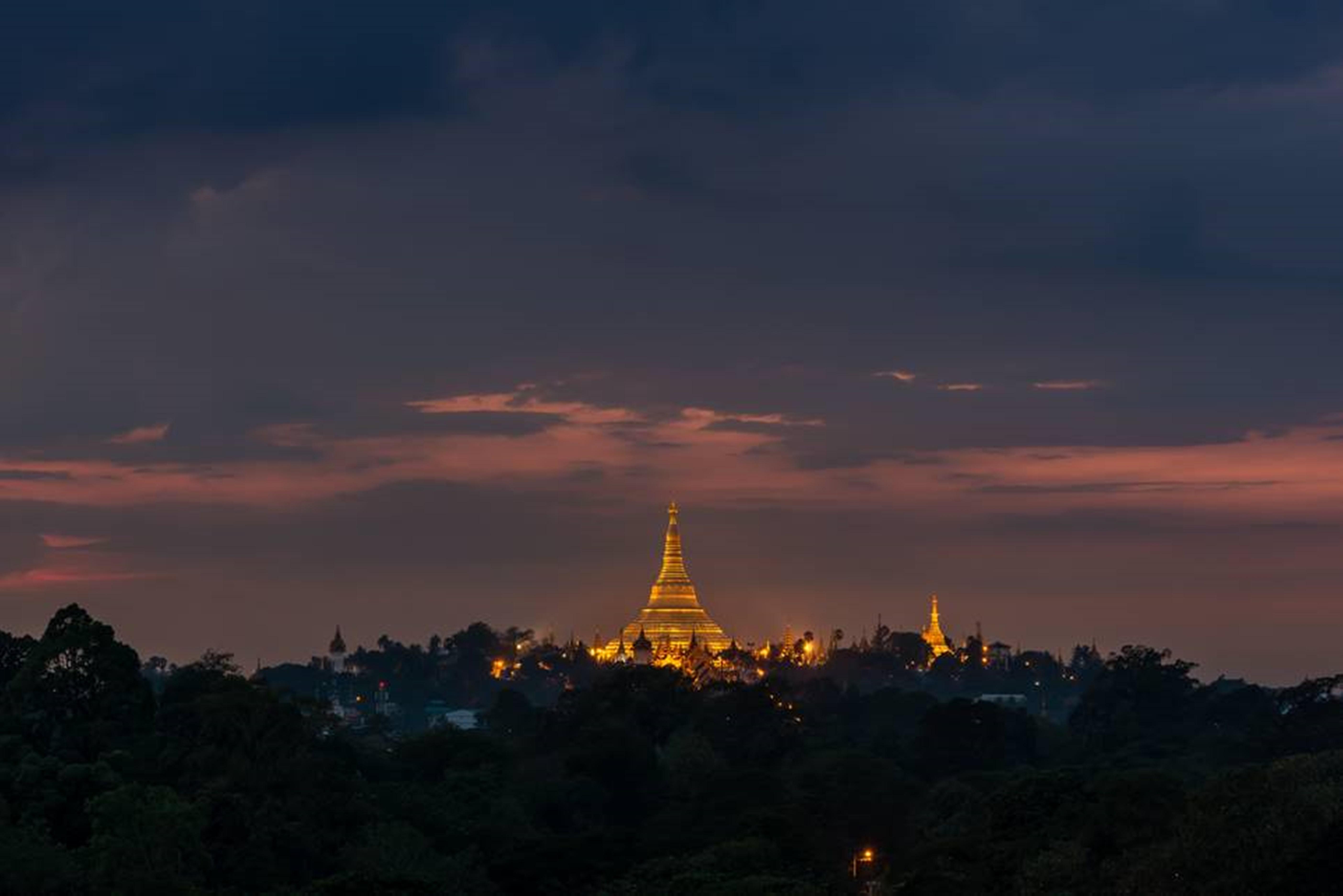Chatrium Royal 5* Yangon